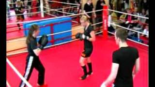 Frauen Vollkontakt Kickboxen Berlin [upl. by Edbert717]