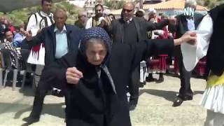 100 year old Yiayia dances Tsamiko on Easter Sunday in Nafpaktos [upl. by Cormack]