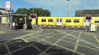 Birkdale Level Crossing [upl. by Neela809]